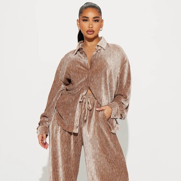 Jenelle Velvet Plisse Pant Set - Picture 1 of 6